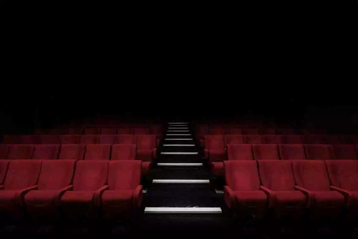 Escaleras de una sala de cine